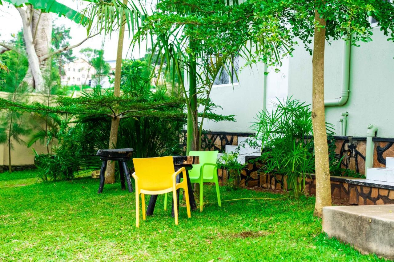 Airport Unique Hotel Entebbe Luaran gambar